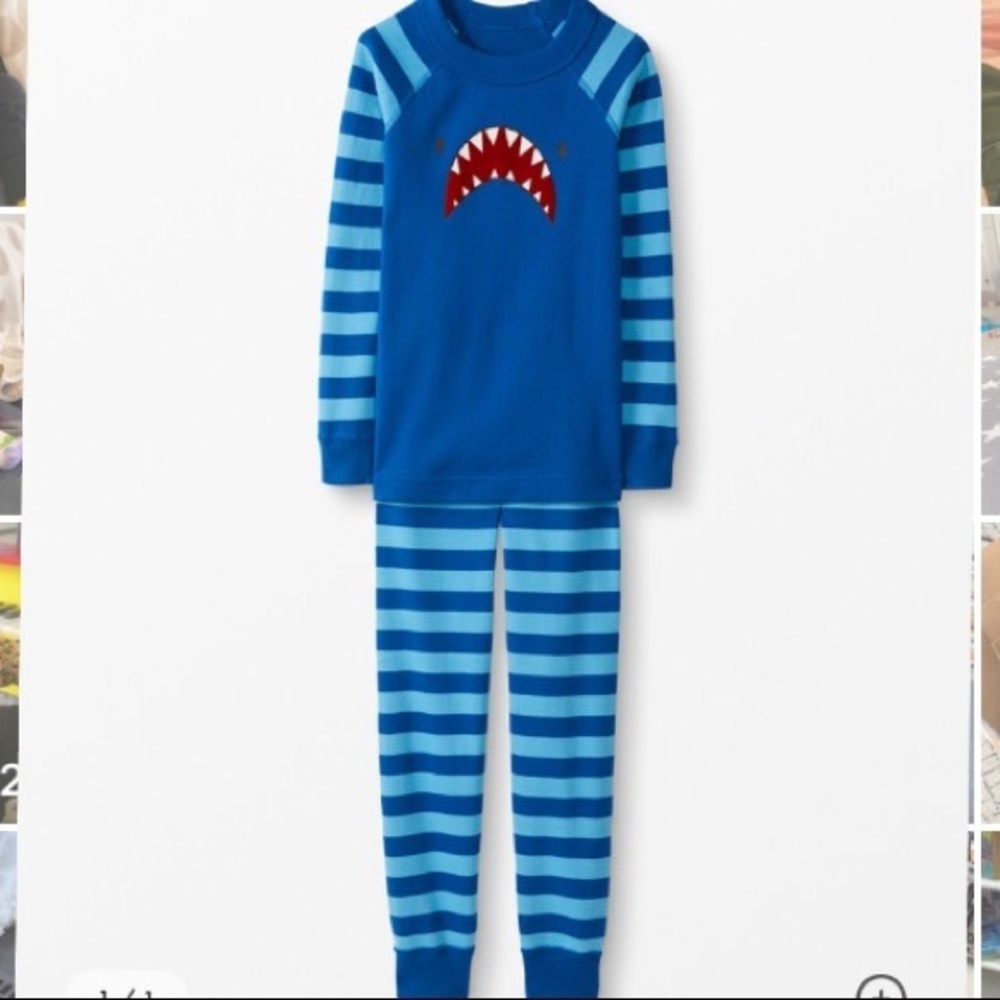 Hanna Andersson, blue striped shark long sleeve pyjama set. Size 5 boy or girl